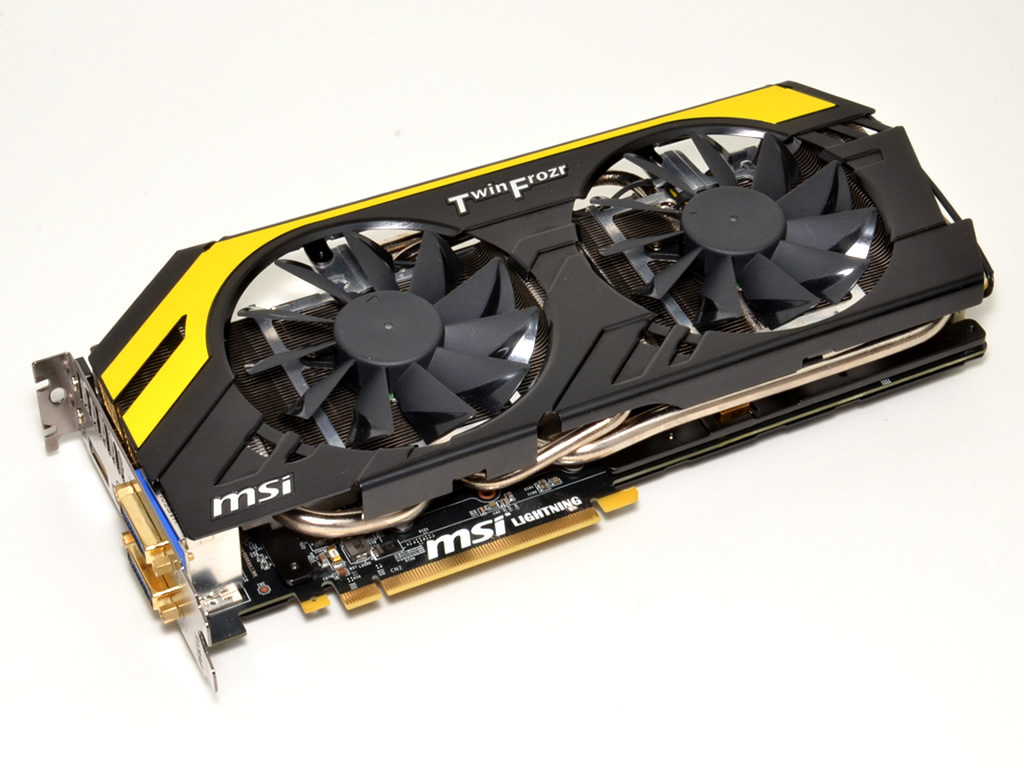 クラス最高峰のモデルに相応しく、貫禄あるボディをもつ「N680GTX Lightning」。フレームには“雷光”をイメージしたお馴染みのデザインを採用する