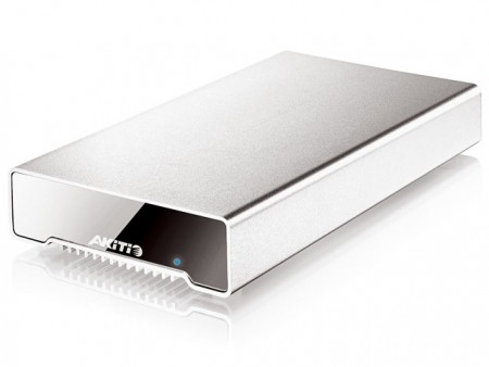 Akitio、ThunderboltポータブルSSD「Neutrino Thunderbolt Edition」に256GBモデル追加