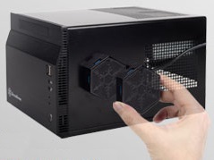 金属面に自由に設置。磁石内蔵4ポートUSB3.0ハブ、SilverStone「EP01」