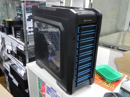 デザイン賞を受賞したThermaltake製ゲーミングPCケース「Chaser A71