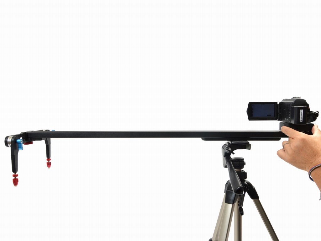 滑らかな移動撮影が可能に。サンコーから120cm長の「カメラスライダーロングレール」発売 - エルミタージュ秋葉原