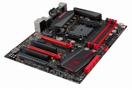 ASUS、R.O.Gシリーズ初のSocket FM2+マザーボード「Crossblade Ranger」