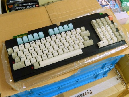 ぷらミタ】30年以上前のレトロマシンキーボードが大量入荷、即完売し