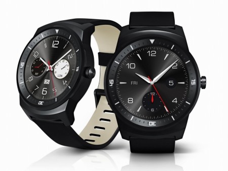 腕時計さながらのクラシカルデザイン。世界初、フル円形P-OLED採用スマートウォッチ「LG G Watch R」