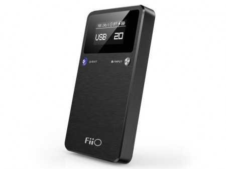 iOS端末とのデジタル接続も可能なDAC内蔵ポータブルアンプ、オヤイデ「FiiO E17K」