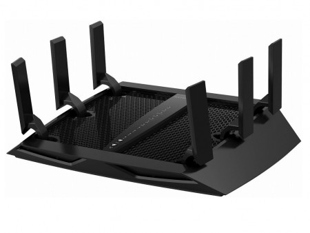 国内初トライバンド対応のギガビットルーター、ネットギア「Nighthawk X6 R8000」4月発売