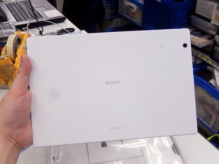 世界最薄・最軽量の「Xperia Z4 Tablet」上陸。LTE対応のSIMフリー海外