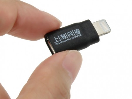 ひとつあれば便利な、microUSB→Lightning変換アダプタが上海問屋から発売中