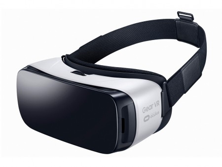 Galaxy S6 / S6 edgeがHMDになる、Oculus共同開発のSamsung製VRヘッドセット「Gear VR」が今日から発売