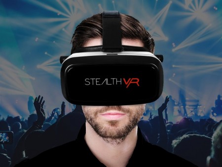 イギリス発、スマホで3D映像に没入できるVRヘッドセット「STEALTH VR」発売。価格は約1万円