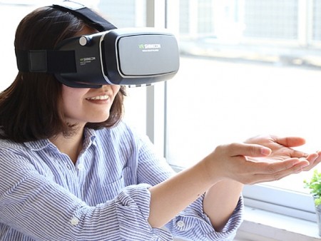 スマホを3D VRヘッドセット化するアダプタ、Hamee「VR SHINECON」6月中旬発売