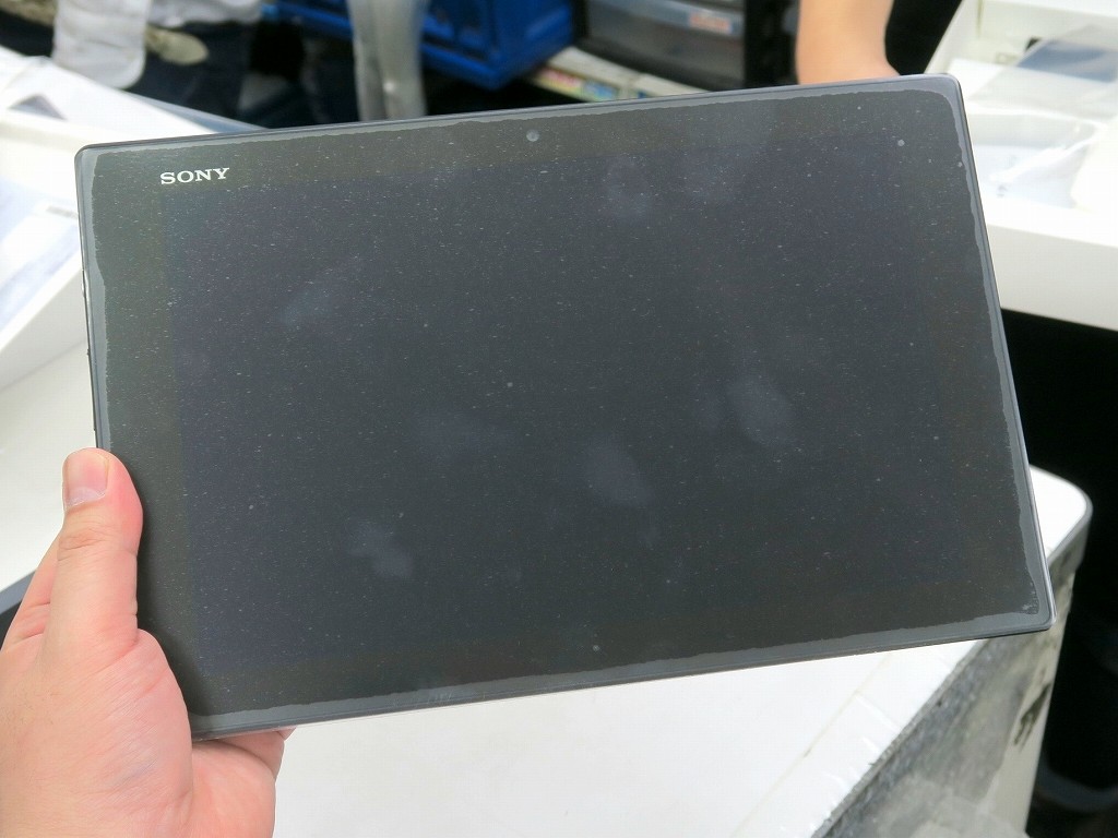 価格は約2.5万円。防水・防塵対応で極薄、ソニータブレット「Xperia