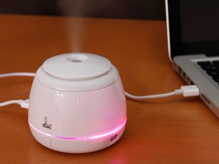 どこでもリラックスできる冬のデスクの必需品、USB給電の「アロマ加湿器」が上海問屋から