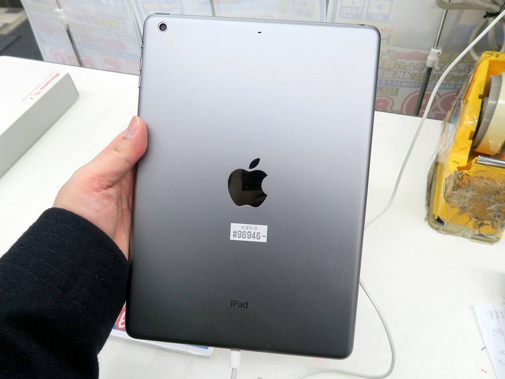 訳あり】-iPad - •iPad Air 初代 シルバー 美品 64G ケース&保護フィ ...