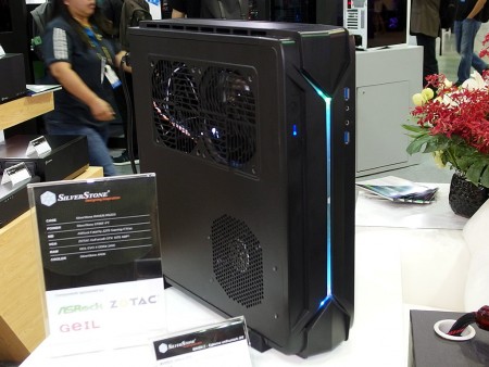 RGB LED搭載のRAVENシリーズ最新Mini-ITXケース、SilverStone「RVZ03B