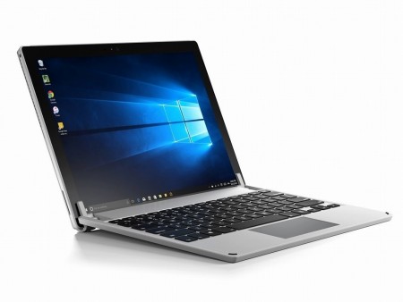 12.3インチSurfaceがMacBook風に変身する、SSD内蔵の一体型Bluetoothキーボード「BRYDGE 12.3 Pro」