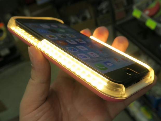 04_iPhone_LED-case_1024x768