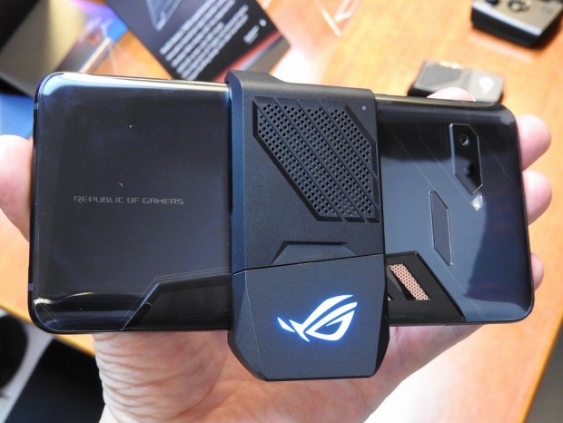 ROG_PHONE_1024x768g