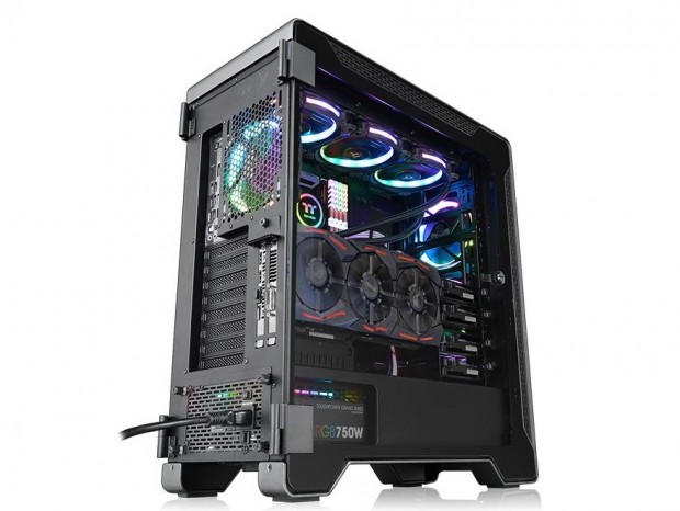 Thermaltake、アルミと強化ガラスパネルを採用する新作ミドルタワー「A500」発表