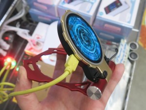 アイアンマン風デザインのワイヤレス充電器が発売 価格は税抜3 000円 エルミタージュ秋葉原