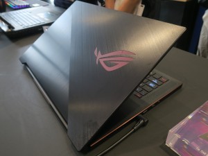 asus_rog190614_1024x768r