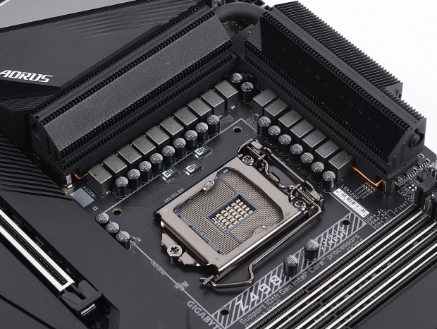 次世代CPUも見据えたZ490マザーの最高峰、GIGABYTE「Z490 AORUS XTREME