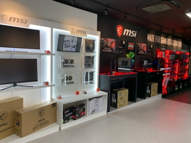 ツクモなんば店に、MSIコラオボショップ「ツクモ×MSIコンセプトストア」オープン