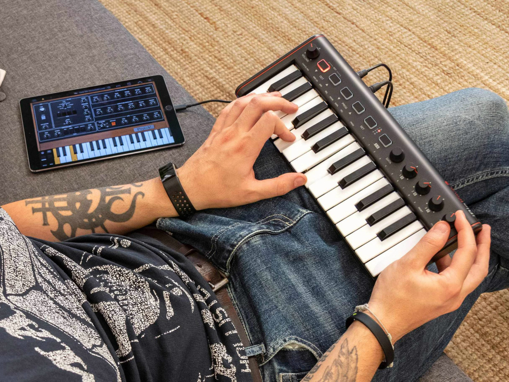 Ipad Iphoneに直接つながるモバイルmidiキーボード Ik Multimedia Irig Keys 2 Mini エルミタージュ秋葉原