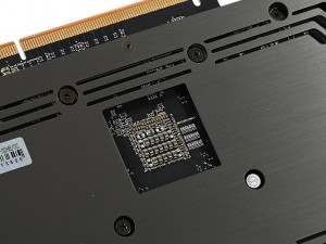 AMD「Radeon RX 6600 XT」開封：画像で見る期待の最新ミドル