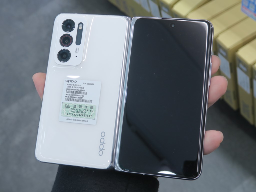 サイズ感が魅力のコンパクトなフォルダブルスマホ「OPPO Find N」が入荷。価格は約22万円 - エルミタージュ秋葉原