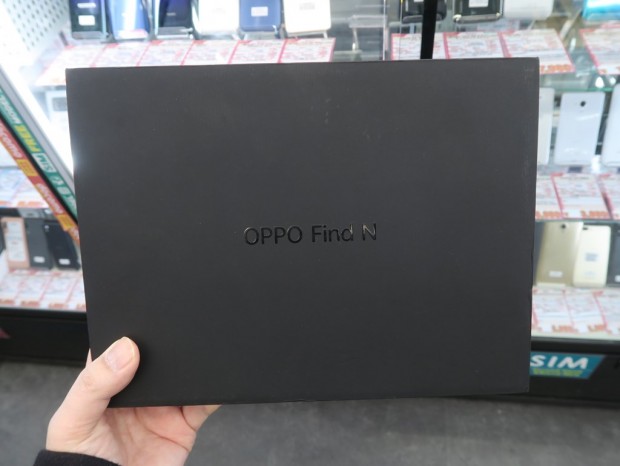 サイズ感が魅力のコンパクトなフォルダブルスマホ「OPPO Find N」が入荷。価格は約22万円 - エルミタージュ秋葉原