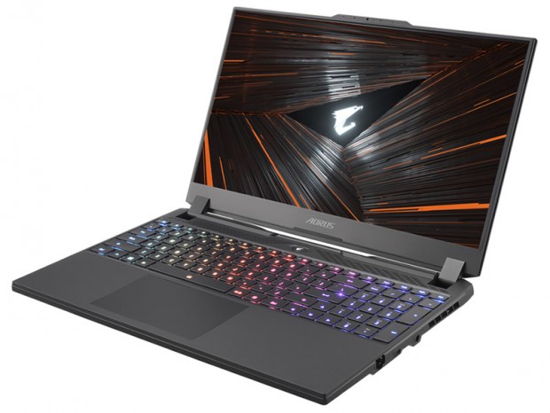 GIGABYTE、Core i7-12700HとGeForce RTX 3070 Ti Laptop GPU構成の15.6型ノートを発売