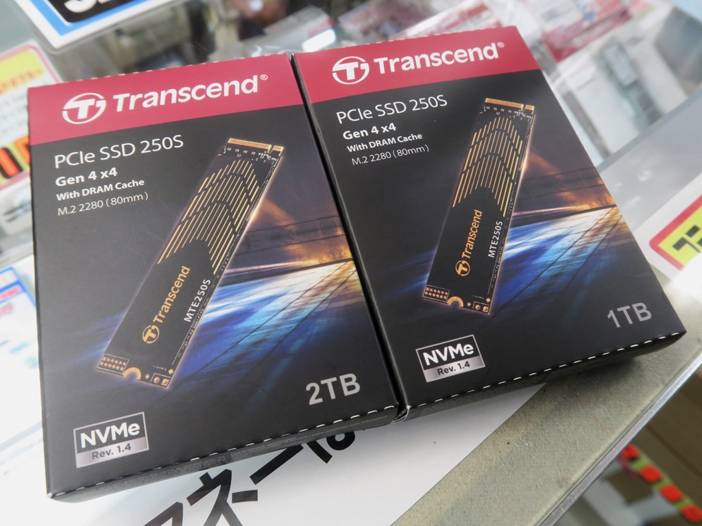 グラフェンヒートシンクを搭載した最大7,200MB/sの「PCIe SSD 250S」が