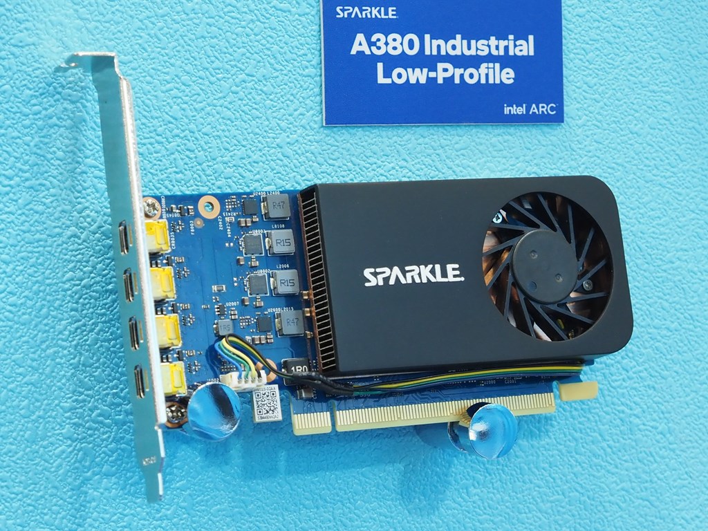 COMPUTEX：久しぶりにVGA市場へ復帰するSparkle。電源レスやロープロ 