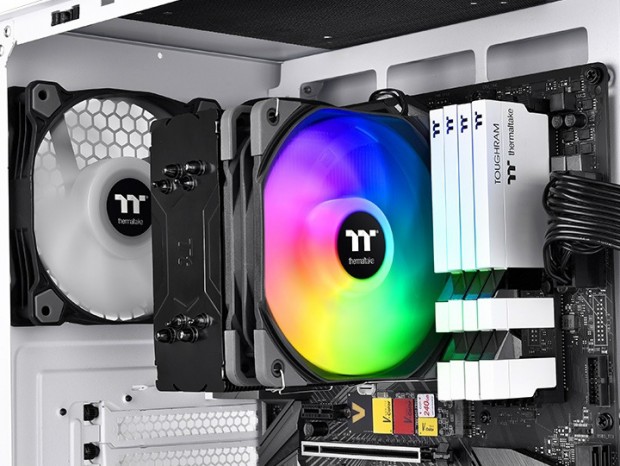 厚さ61mmのARGB LEDファン搭載スリムサイドフロー、Thermaltake「UX200 SE ARGB Lighting」