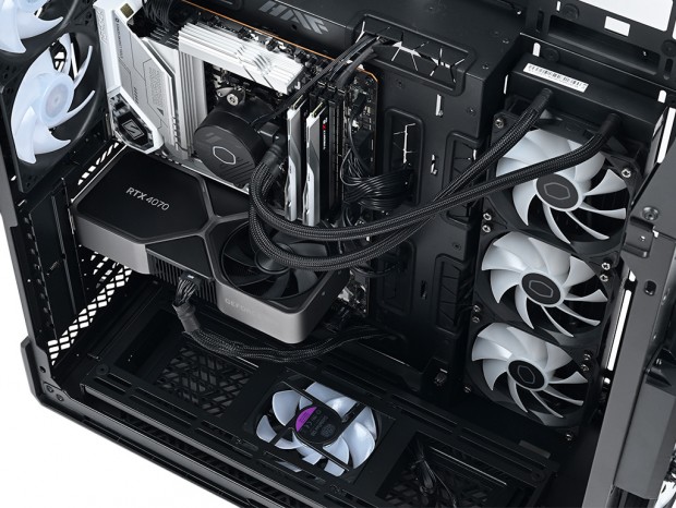 Cooler Master HAF 700