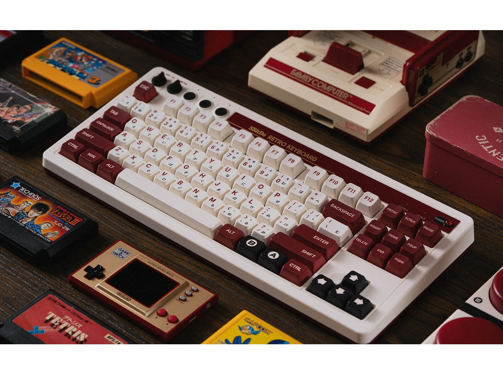 ファミコン風デザインのメカニカルキーボード「8BitDo Retro Mechanical Keyboard」 - エルミタージュ秋葉原
