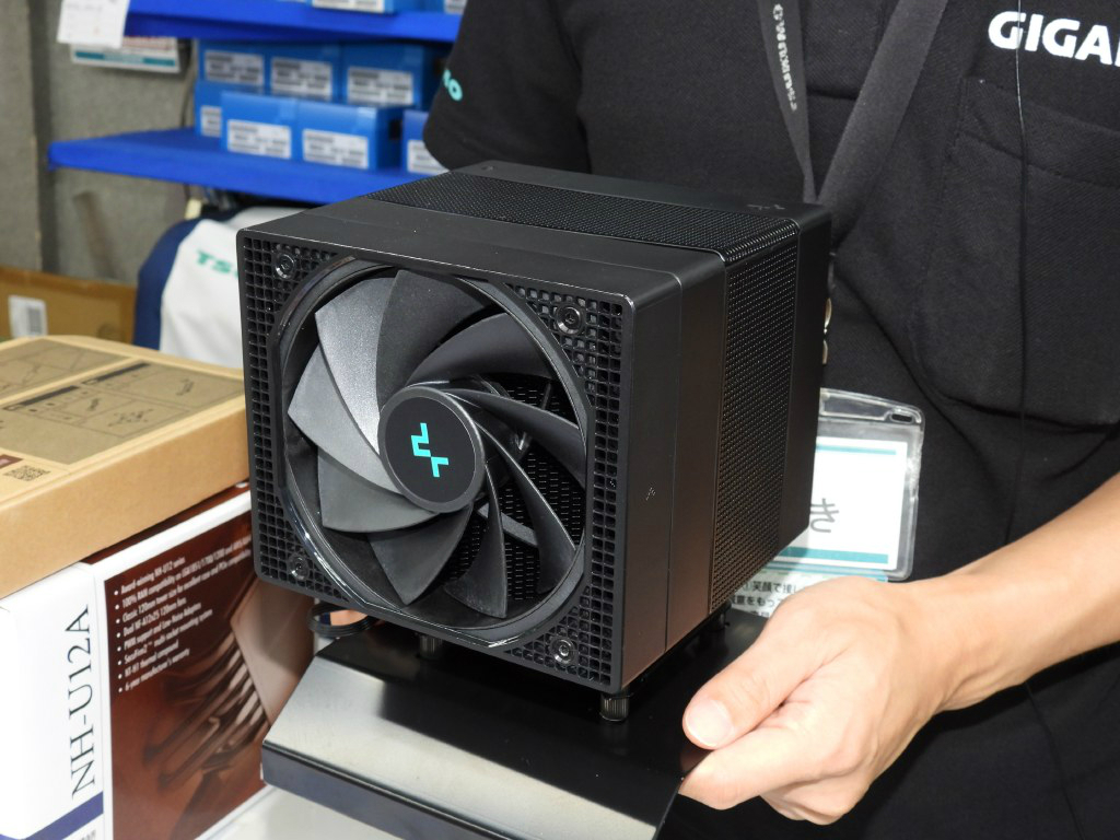 撮って出しレビュー検証済み。DeepcoolのフラッグシップCPUクーラー「Assassin IV」発売 - エルミタージュ秋葉原