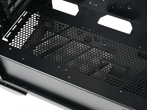 MSI MPG GUNGNIR 300R AIRFLOW