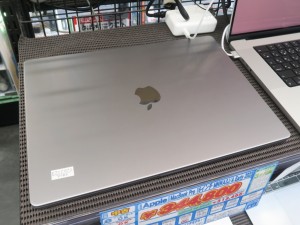 M2 Max/Pro搭載の最新MacBook Pro