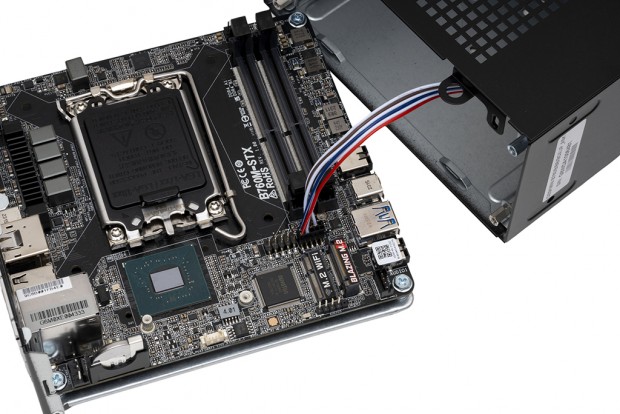 ASRock DeskMini B760