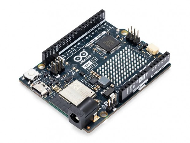 Arduino Uno R4 WiFi