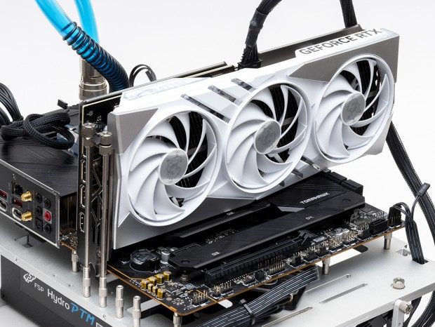  MSI「GeForce RTX 4070 GAMING X SLIM WHITE 12G」