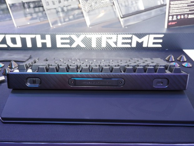 ROG AZOTH EXTREME