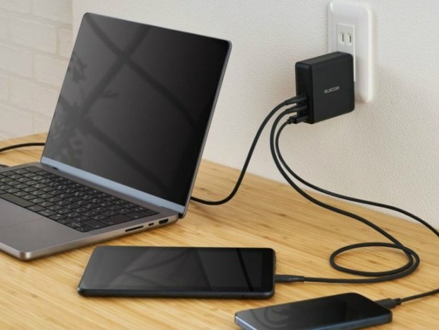 MacBook Proを高速充電できるUSB Power Delivery EPR 140W対応のAC充電器