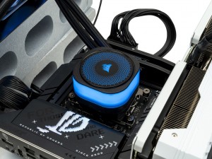 CORSAIR iCUE LINK TITAN 360 RX RGB