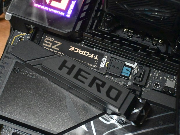 ROG MAXIMUS Z890 HERO