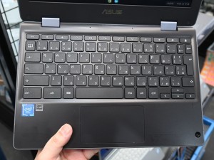 ASUS Chromebook Flip C214MA