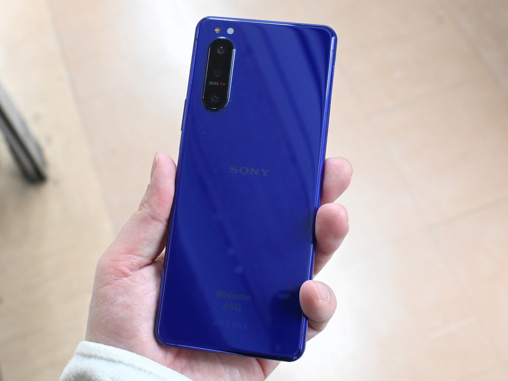 お買い得中古品情報)120Hzのスリム有機ELを搭載した「Xperia 5 II」のジャンク品が税込11,800円で販売中 - エルミタージュ秋葉原