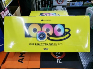 iCUE LINK TITAN 360 RX RGB LCD